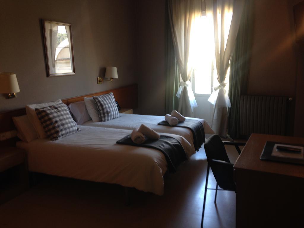 Hotel Manel Martorell Quarto foto